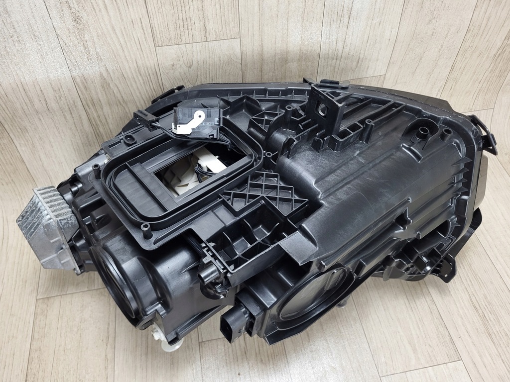 фото №6, Mercedes eqb x243 w243 лампа full led перед передня права anglia