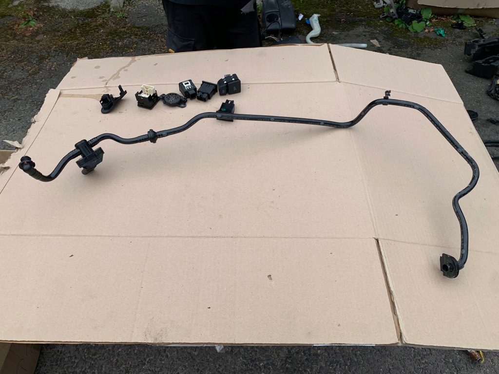 фото №1, Шланг вакуумa 7l8611932h audi q7 оригинал хороший