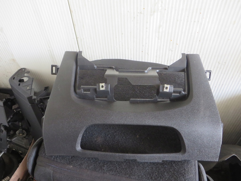 фото №1, Scenic iii рамка захист консолі 681040007r x