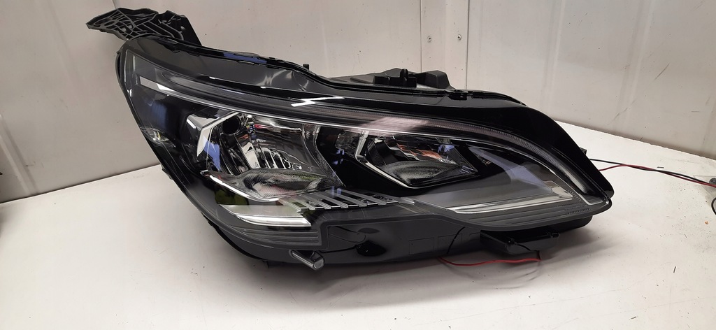 фото №1, Peugeot 3008 ,5008 ii lift lampaprzod передняя правая с led europa