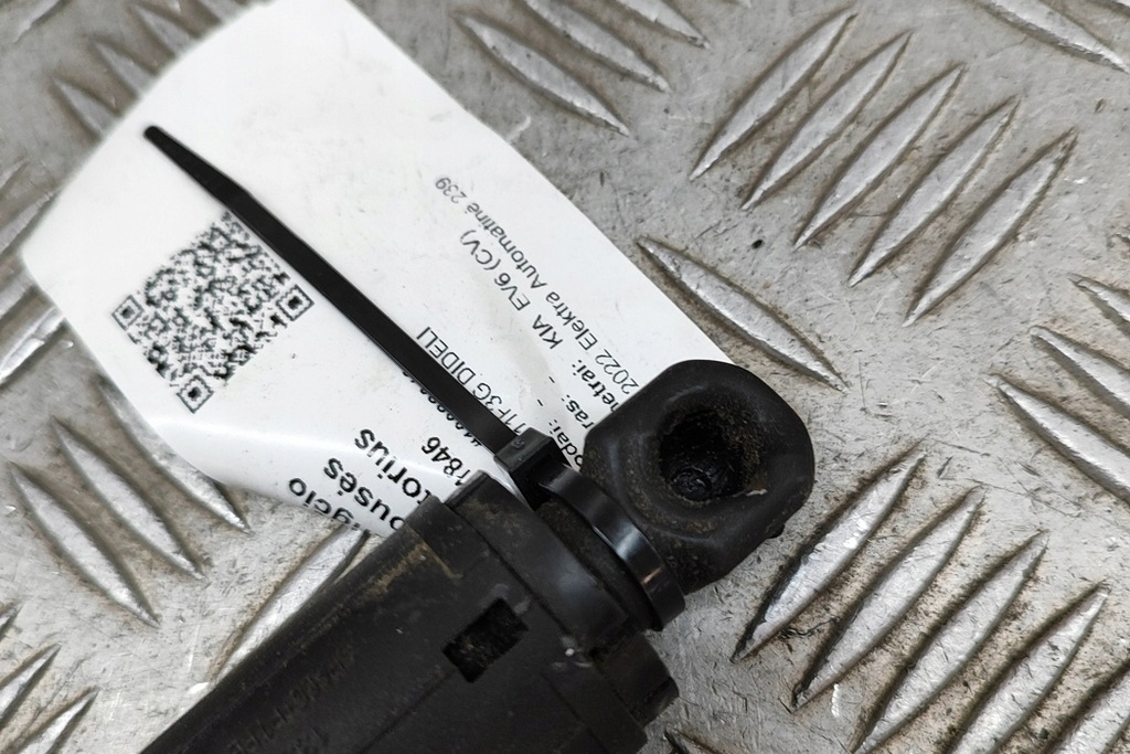 фото №5, Kia ev6 cv правая сторона крышки багажника привод газовый 81841-cv100 2022 25