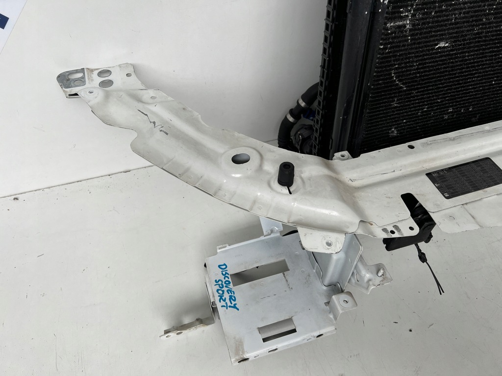 фото №8, Pas передний радиатор land rover discovery sport