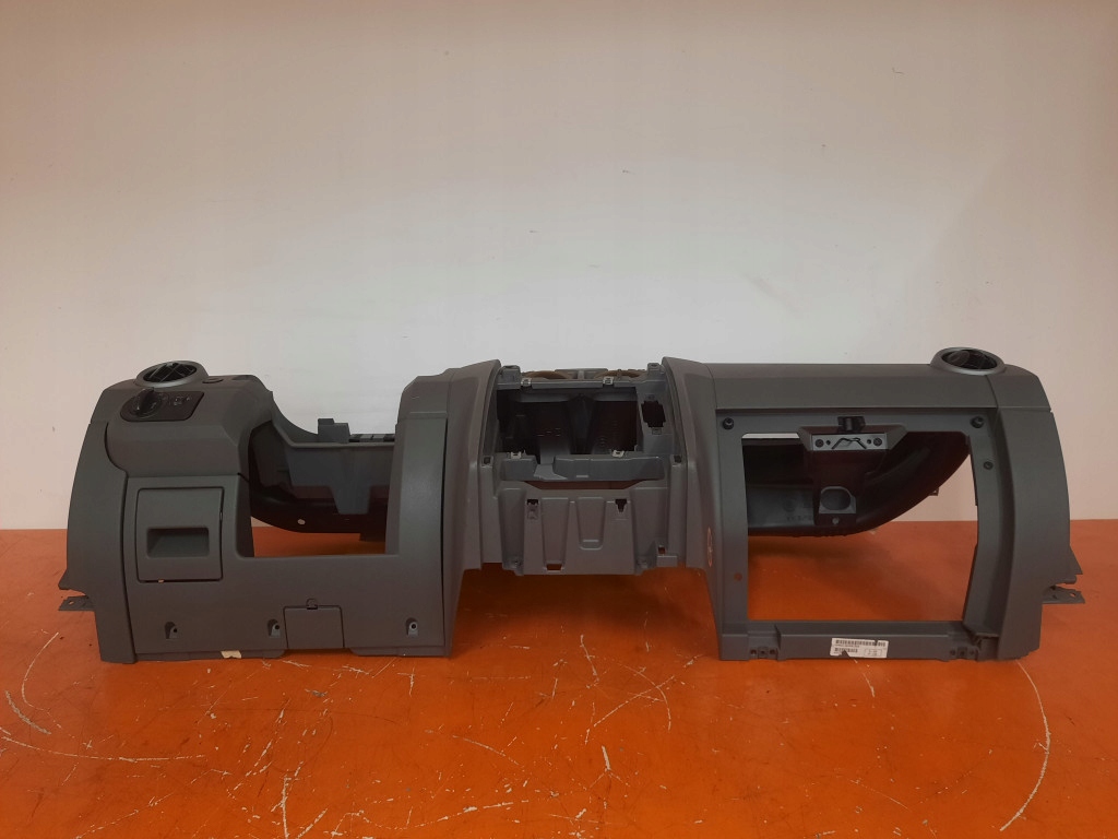 фото №8, Ford fusion 1 i 02-05 1,4mt панель приладів приладова панель приладів