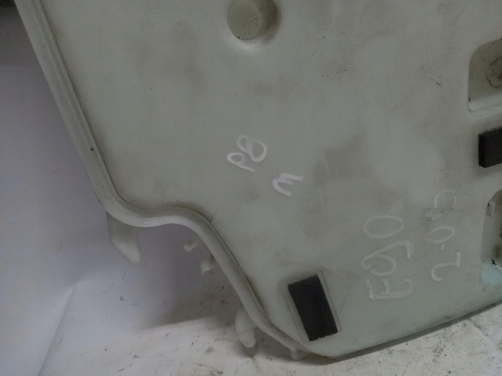 фото №8, Бак омивача bmw seria 3 e90 e91 7124231