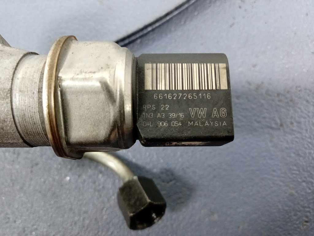 фото №7, Audi a4 b9 3.0 tdi молдинг упорскування 059130089cs