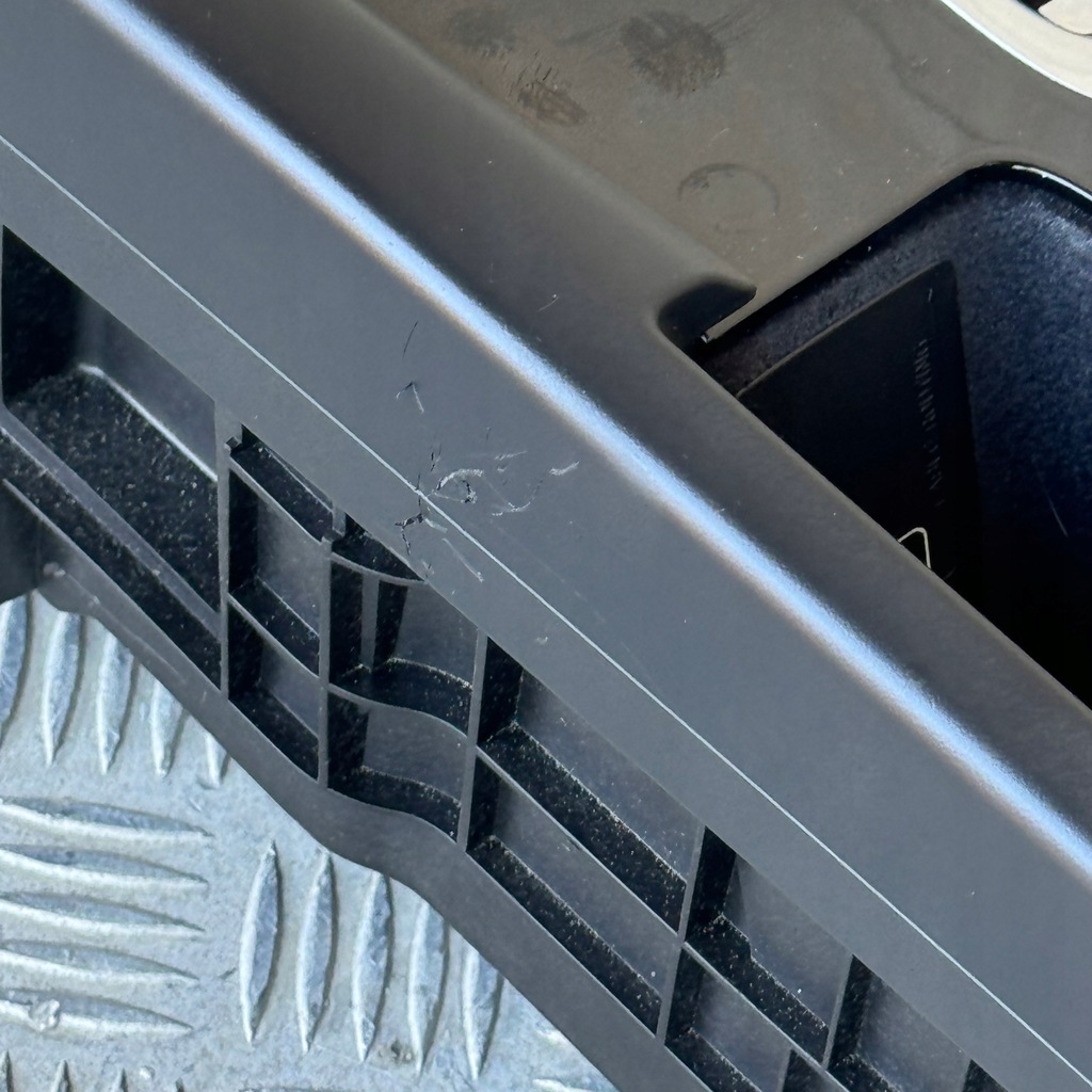 фото №7, Подлокотник туннель панель управление volvo xc60 ii plug-in hybrid