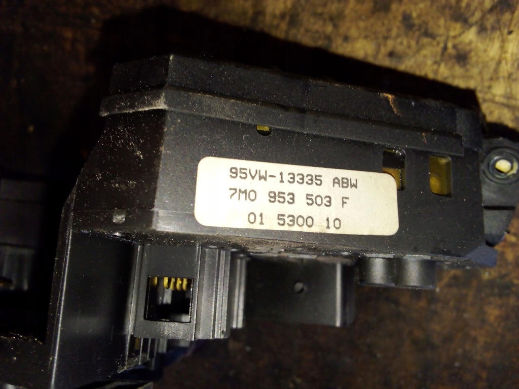 Ford оригінальний номер 95vw-13335abw 7m0953503f Ціна