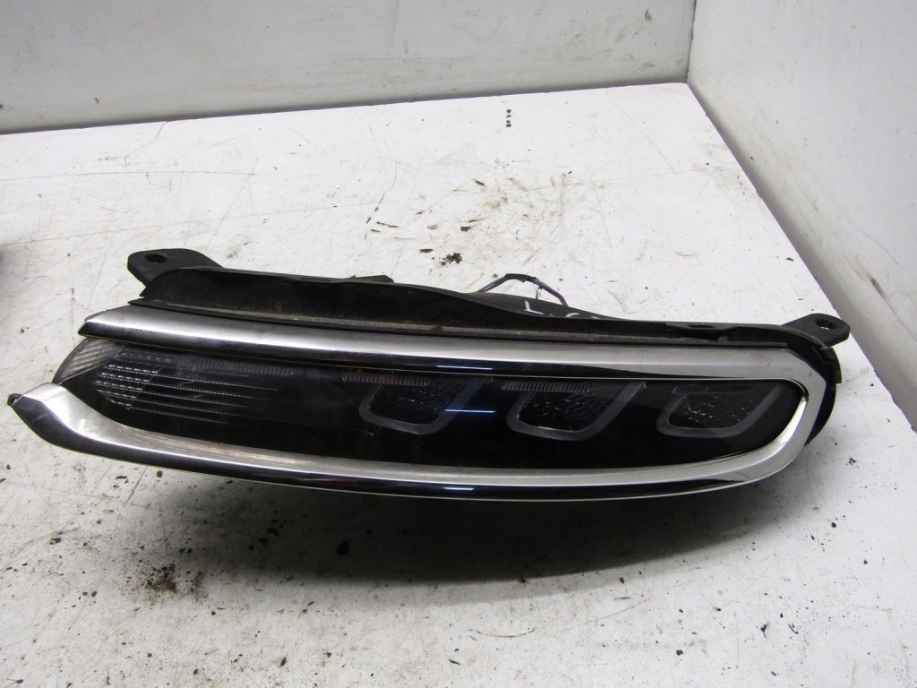 Купити Фара ліхтар drl led лівий перед citroen c3 3 9820877780