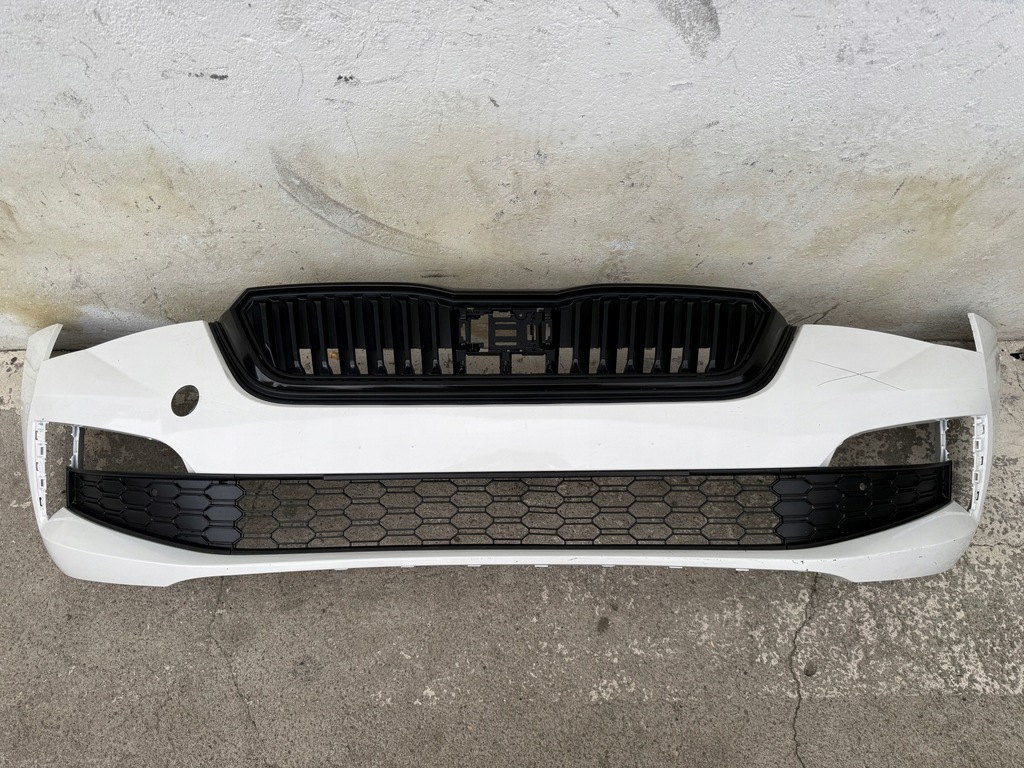 фото №1, Skoda scala бампер передний перед решётка радиатора решётка радиатора решётки демонтаж