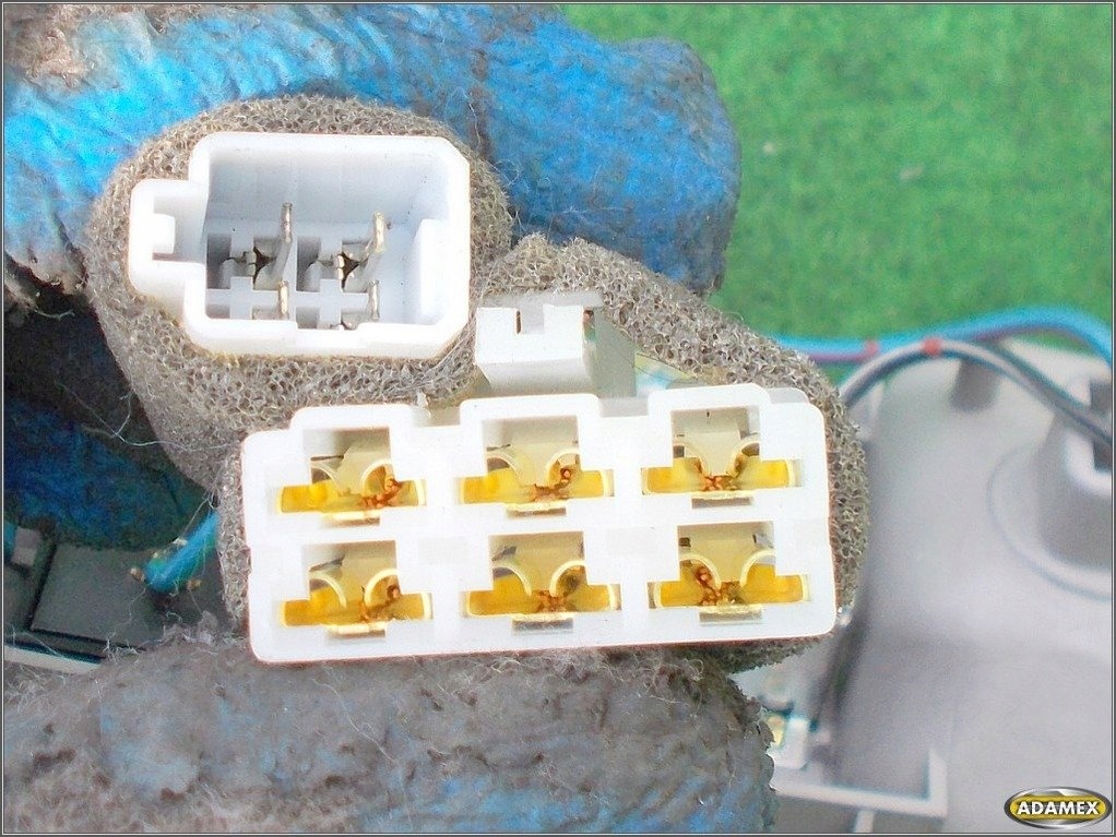 фото №4, Mazda mpv ii 2.0citd 03r лампа освещение кабины