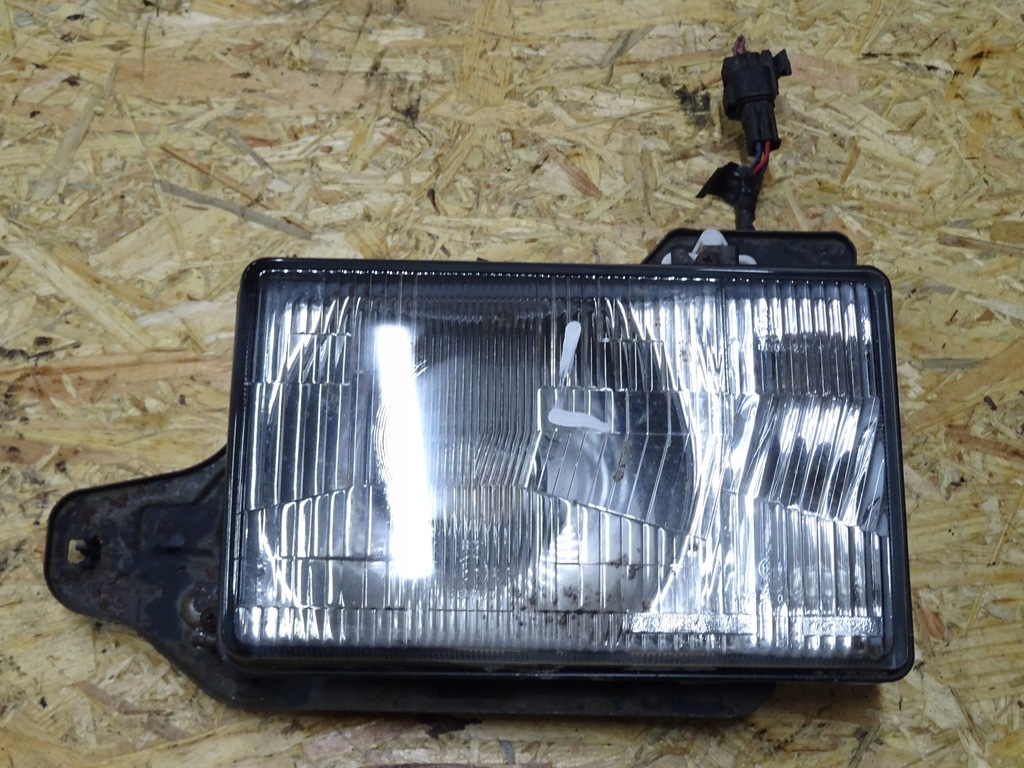 фото №1, Isuzu trooper лампа лівий перед 90r eu org.