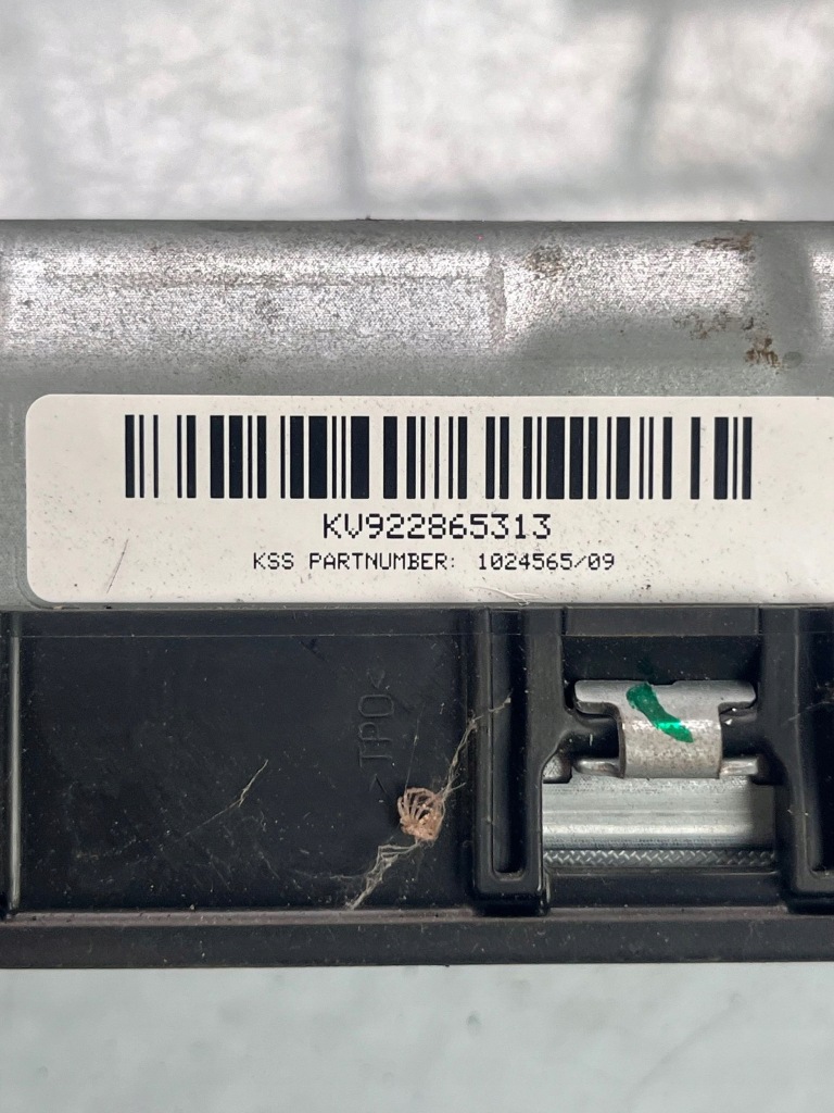 фото №6, Bmw 3 f30 f35 f31 --- подушка колінна 9228653 права