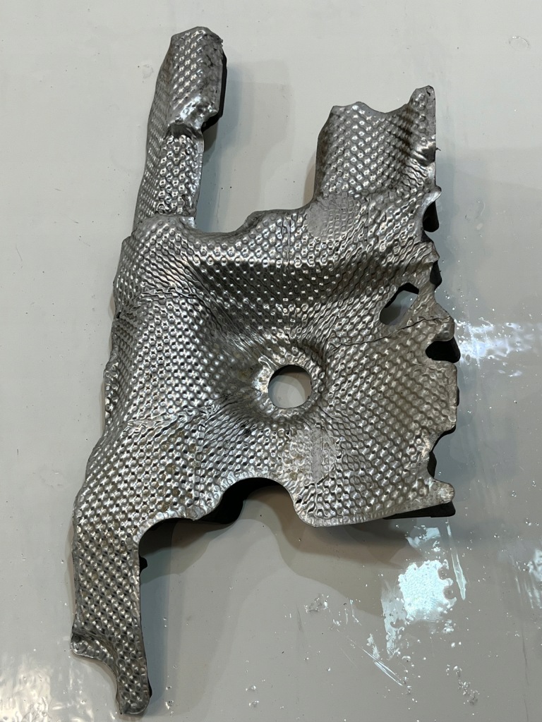 фото №1, Захист теплова двигуна audi a4 b9 04l103954ap