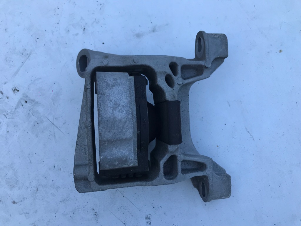 фото №1, Mazda cx-5 2.2 d кронштейн подушка двигателя кронштейн