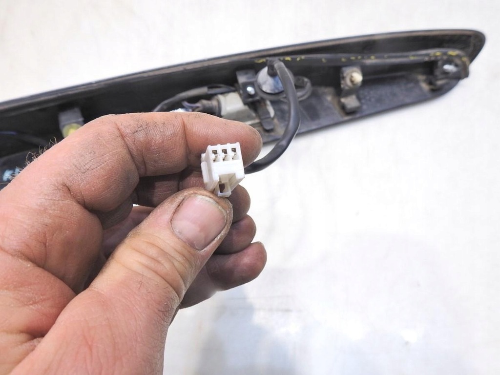 фото №7, Молдинг накладка кришки задня 6f hyundai santa fe ii 87311-2b000