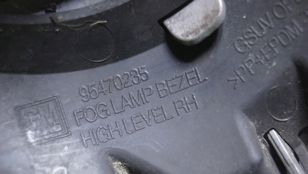 фото №11, Решітка протитуманної фари бампера права opel mokka a 95470235