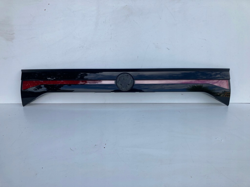 фото №1, Vw t-cross накладка крышки задняя 2gm827577j