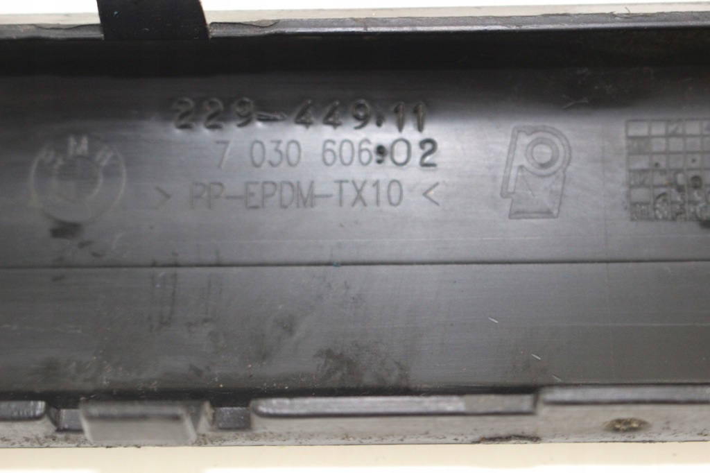 фото №6, Bmw 3 e46 lift sedan молдинг бампера задня середня pdc 7030606