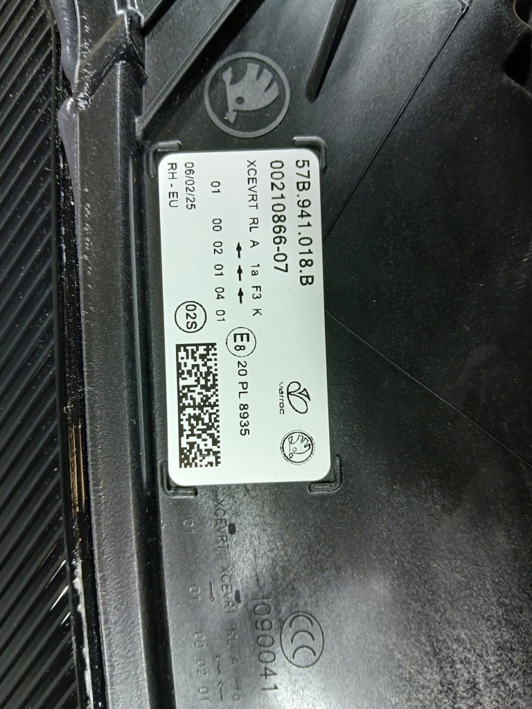 Skoda karoq 16- фара перед передняя правая full led Оригинал