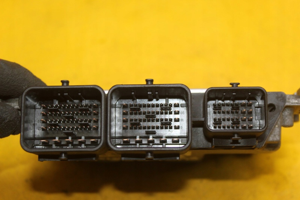 Бортовий комп'ютер блок керування mmi mini one r56 r55 1.4 vti 7600020-01 0261201966 Оригінал