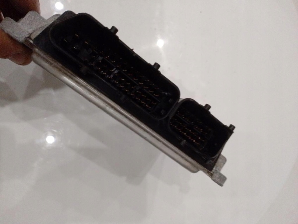 Бортовий комп'ютер блок керування renault twingo ii 820784565 8200909096 Оригінал