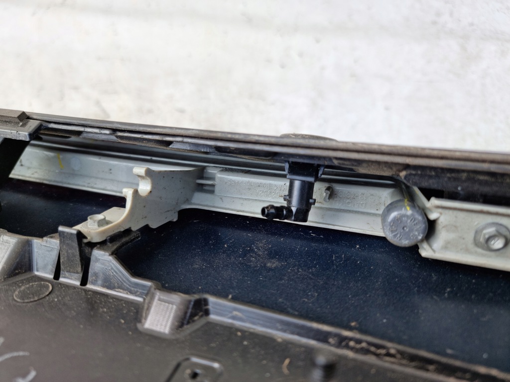 фото №10, Jeep cherokee kl 2.2 спойлер крышки свет стоп