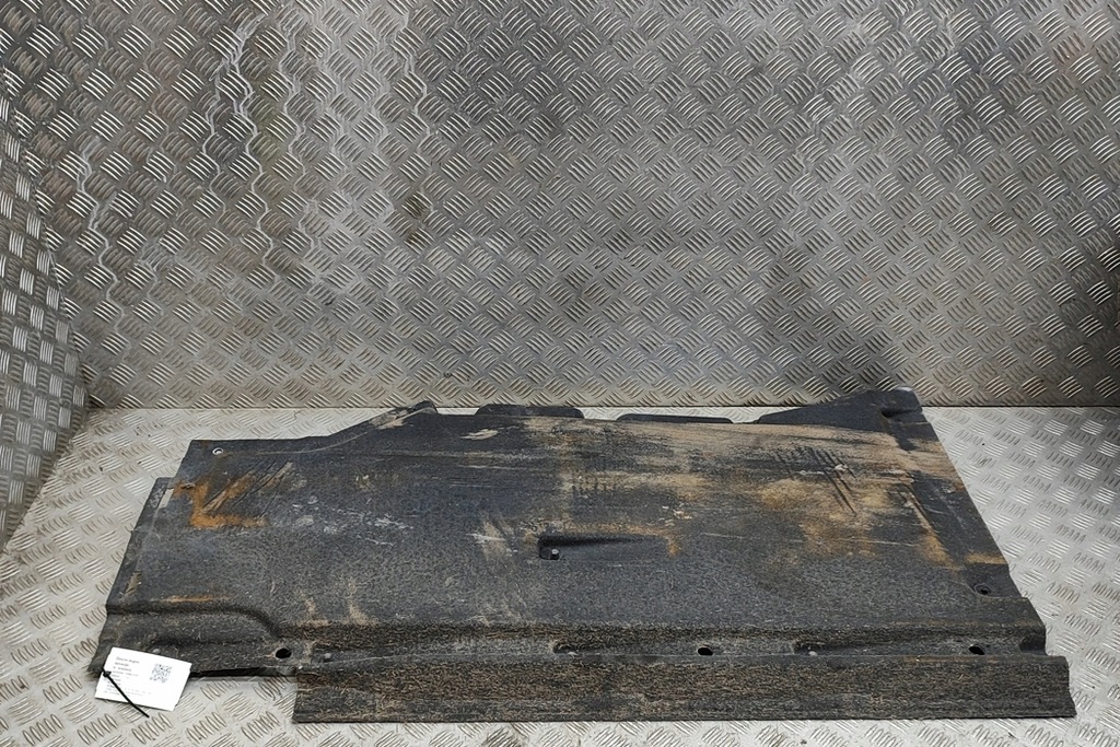 фото №5, Audi a4 rs4 avant b9 правая сторона защита подвеска 8w0825208b 2023 24884054