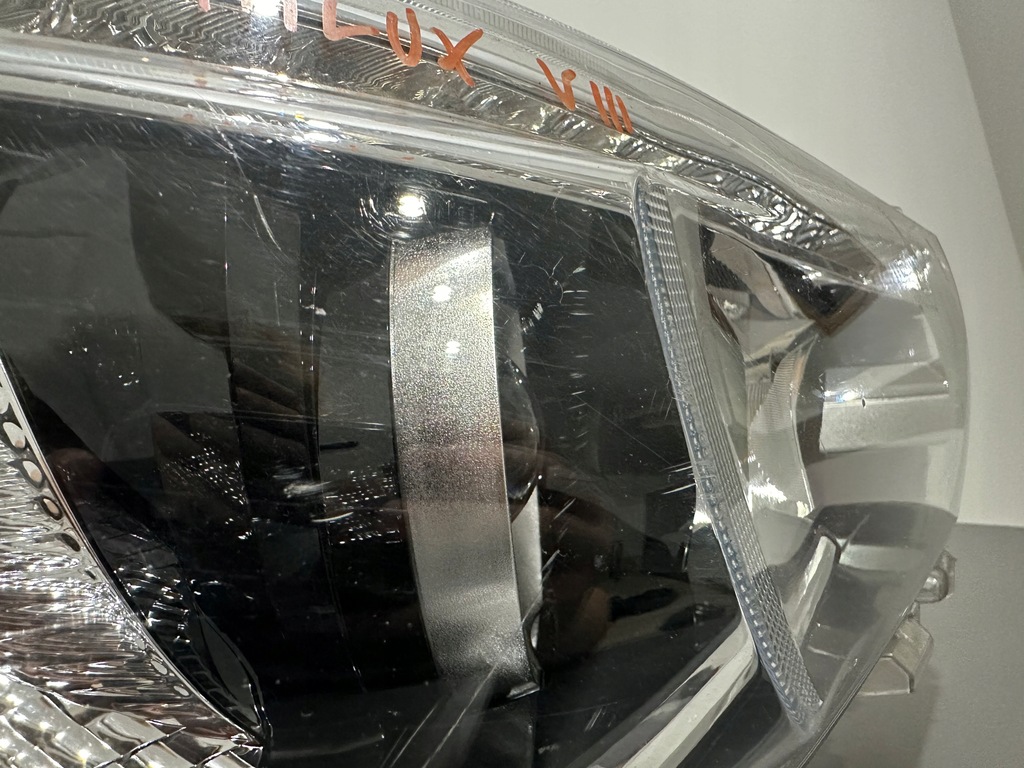 фото №6, Toyota hilux viii лампа правая led europa