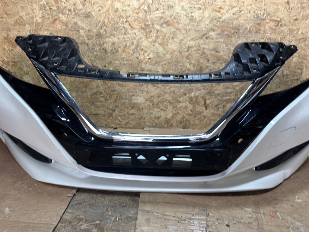 Бампер передній перед nissan leaf 2 решітка Доставка