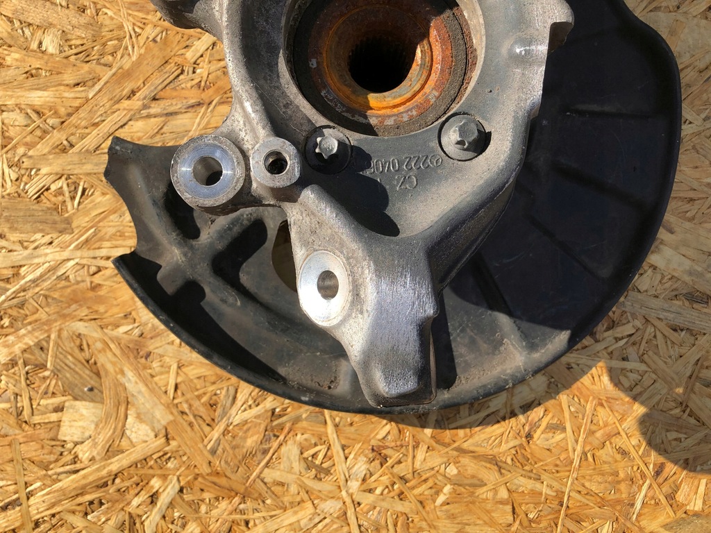 фото №7, Поворотный кулак задняя правая 2220406 mercedes s klasa w222