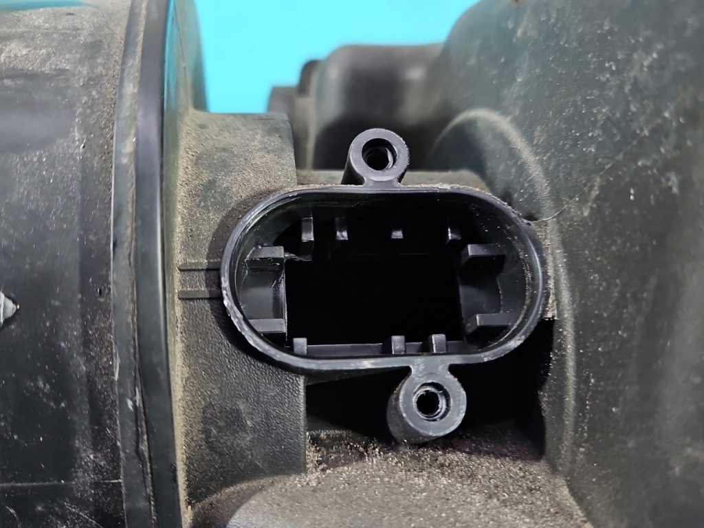 Корпус фильтра воздуха opel astra v k 42627430, 226119857 1.6 cdti с Разборки