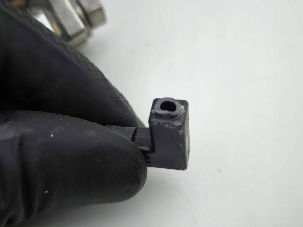 фото №12, Lexus ux 2020 клема плюсова 8216576020a