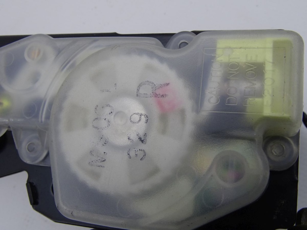 Legacy 2 94-99 ремень безопасности правый  перед Оригинал