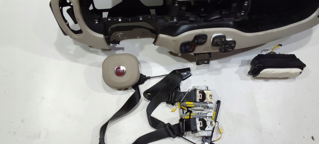 фото №7, Fiat panda 3 iii приборная панель консоль подушка безопасности ремни org