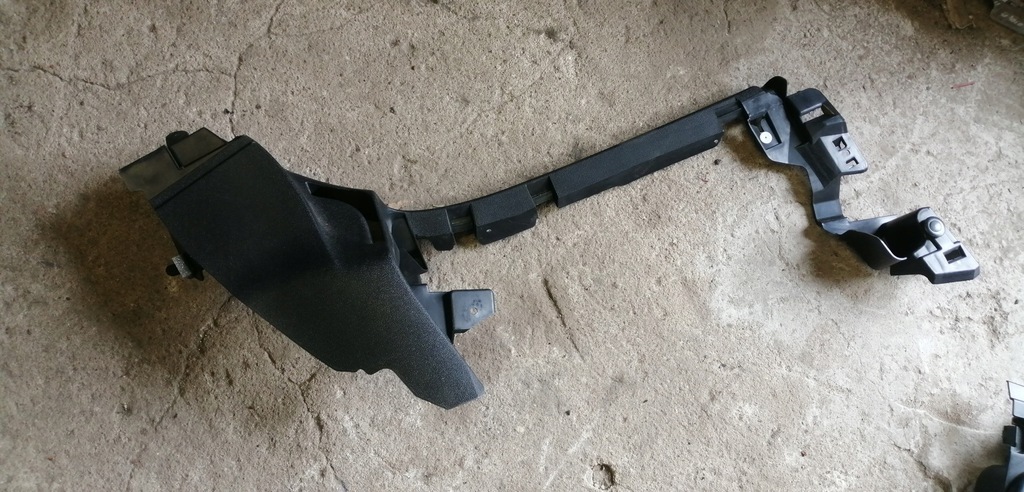 фото №1, Citroen c5 iii защита заглушка правая 9663114377