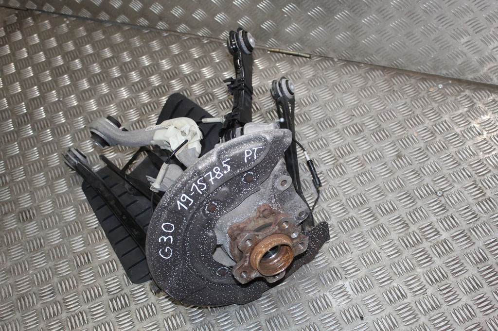 фото №1, Bmw g30 поворотний кулак ступиця важелі задня права