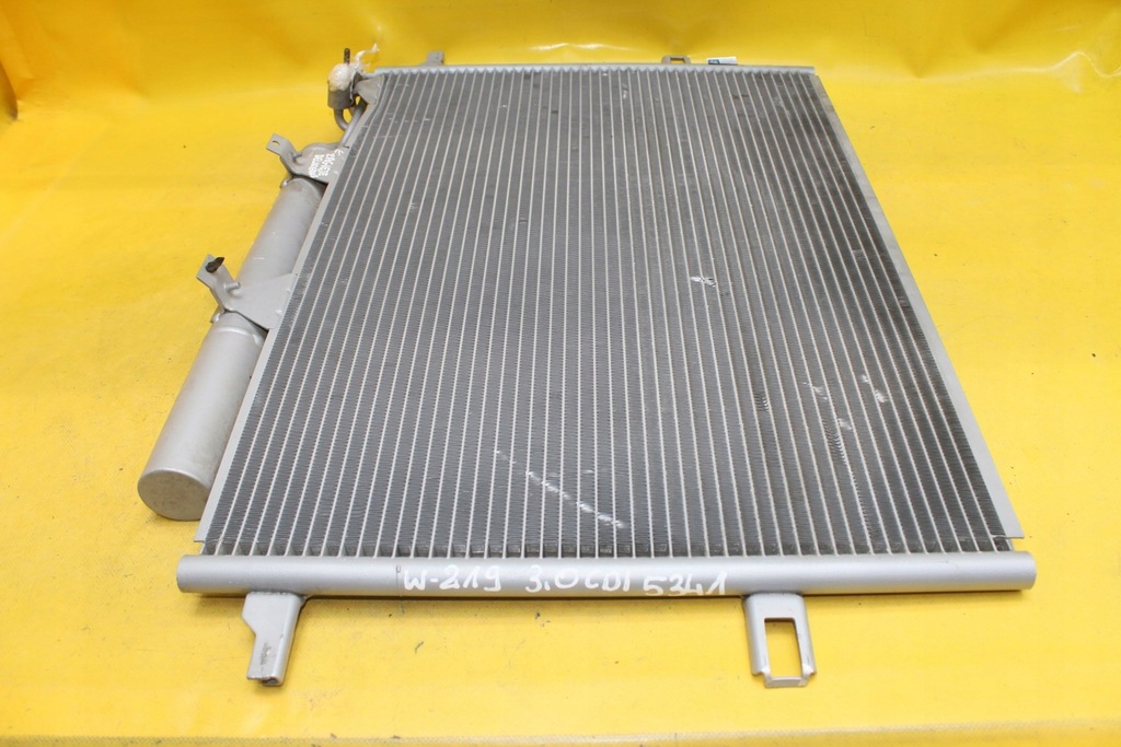 фото №5, Радиатор кондиционера 3.0 cdi cls w219