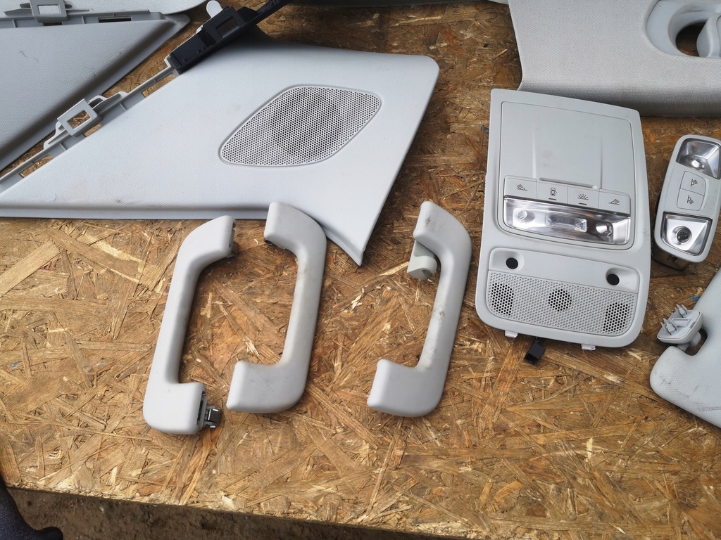 фото №7, Audi q3 8u потолок стойки