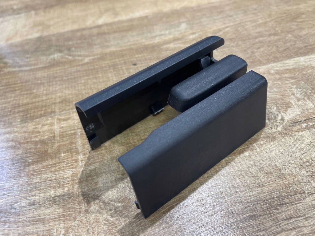 Купити Захист пластик заглушка рейки сидіння range rover vogue l405 ck5266410d