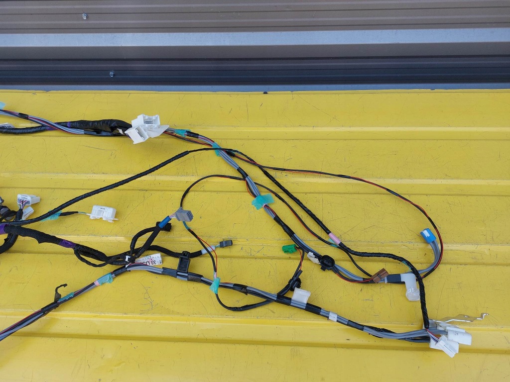 фото №4, Toyota camry viii електропроводка стельовий