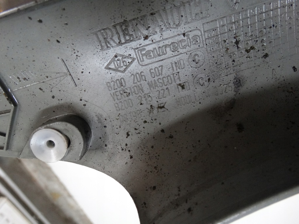 фото №1, Захист стійка лівий перед renault master ii