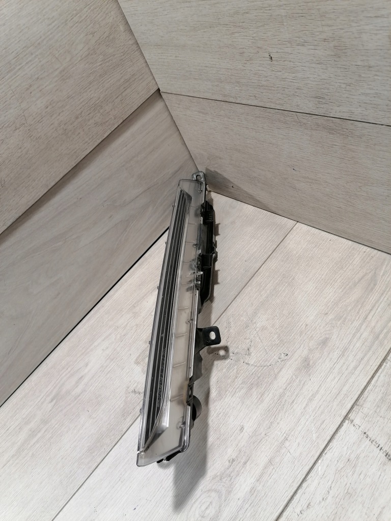 Купити Porsche оригінальний номер 9y0941182b