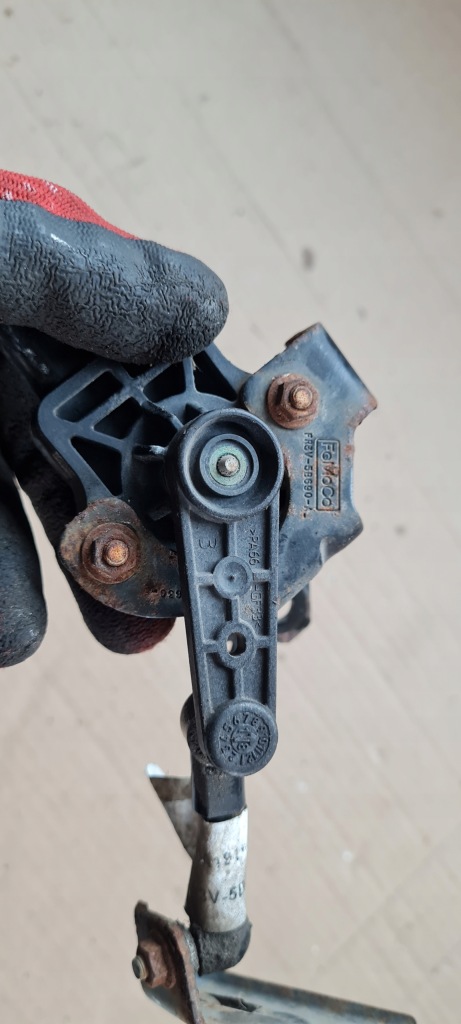 фото №9, Mustang vi lift gt датчик высоты выравнивание лампа левый задняя