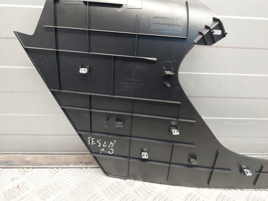Tesla model s 100238700d перед обшивка стоек с Разборки