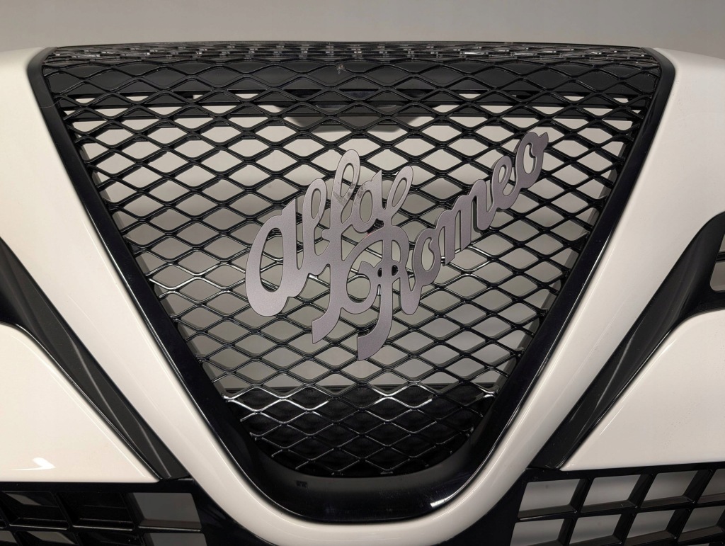 Бампер перед alfa romeo junior 2024- Недорого