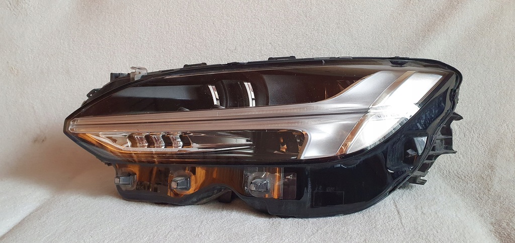 фото №1, Volvo s90 v90 лампа левая full led active 32228310