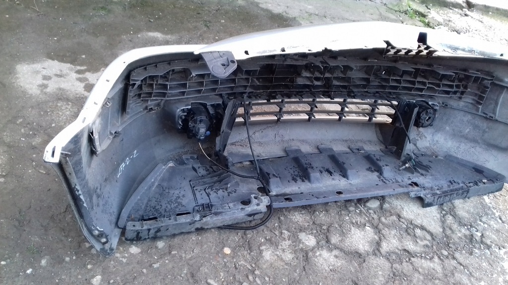 фото №10, Бампер перед передній 8200142000 renault megane ii 02-05