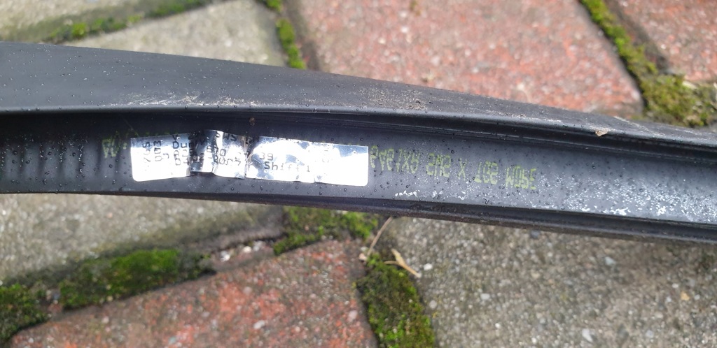 фото №2, Прокладка стекло задняя кузов mercedes r w251 long