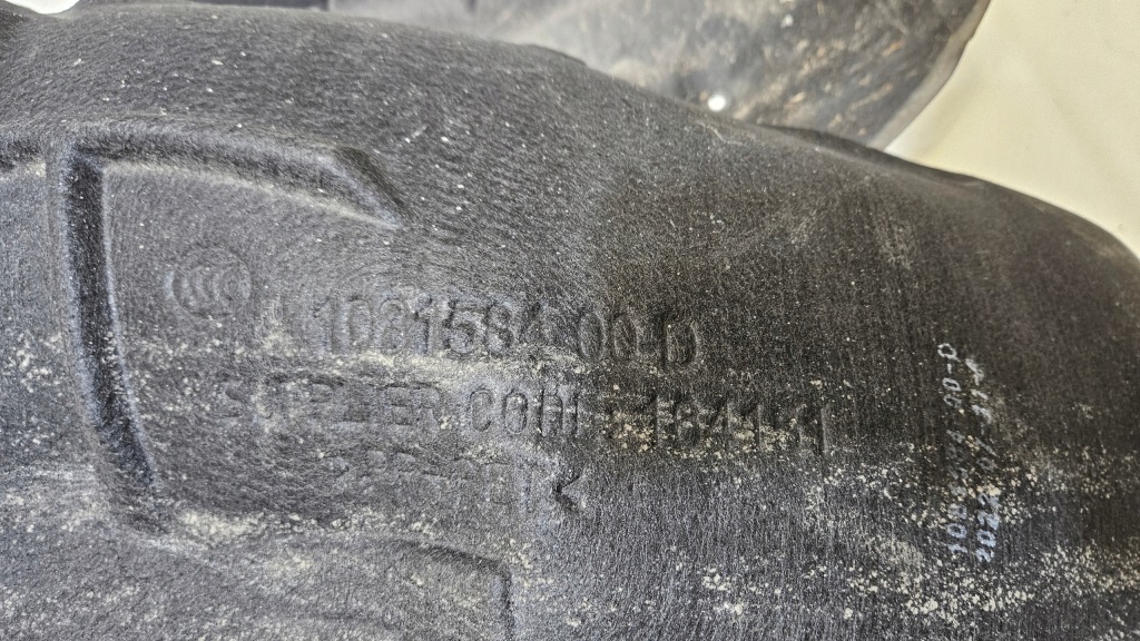 фото №7, Подкрылок правый задняя tesla model 3 1081584-00-d