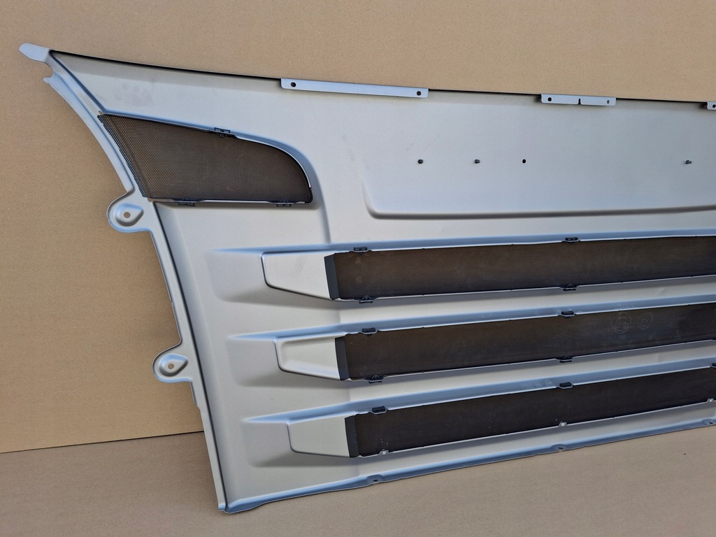 фото №8, Scania r xpi капот решітка радіатора емблема лист оригінал